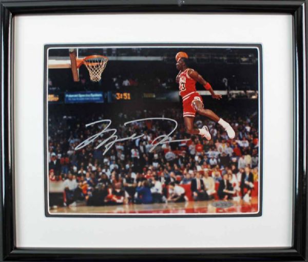 Michael Jordan Signed & Framed 8" x 10" Color Gatorade Dunk Photo (Upper Deck)