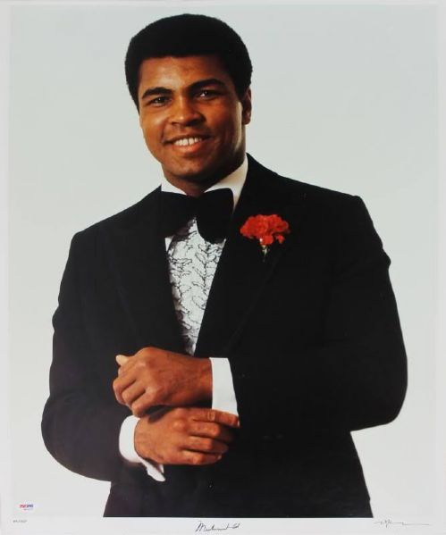 Muhammad Ali & Neil Leifer Signed Authentic 20" x 24" Photo LE #84/350 (PSA/DNA)