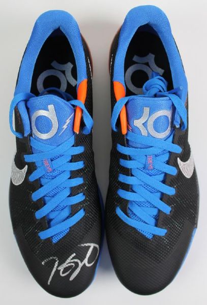 OKC Thunder: Kevin Durant Signed Personal Model Nike Basketball Sneakers (PSA/DNA)