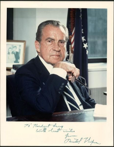 Richard Nixon Signed 8.5" x 11" Portrait Photo (PSA/DNA)