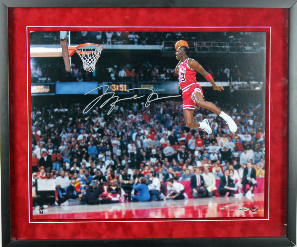  Michael JordanReverse Dunk 16x20 Framed Photograph (Engraved  Series) : Sports & Outdoors