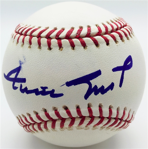 Willie Mays Near-Mint Single Signed ONL Baseball (JSA)