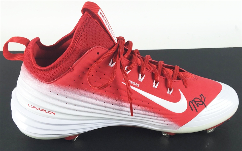 Mike Trout Signed Nike Lunarlon Flywire Pro Model Baseball Cleat with Signing Pic! (JSA)