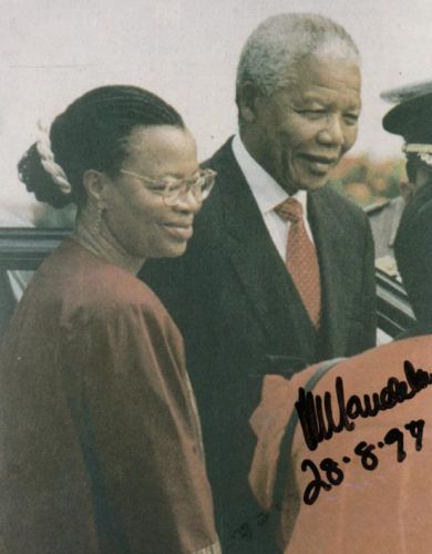 Nelson Mandela Signed Original 4" x 5" Photograph (PSA/DNA)