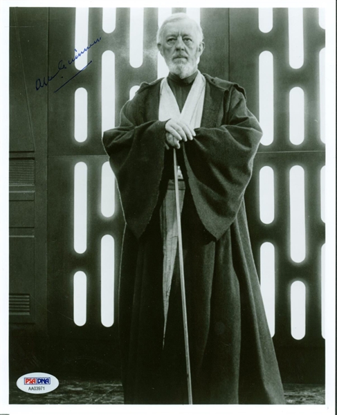 Star Wars: Alec Guinness Near-Mint Signed 8" x 10" Obi-Wan Kenobi Photo (PSA/DNA)