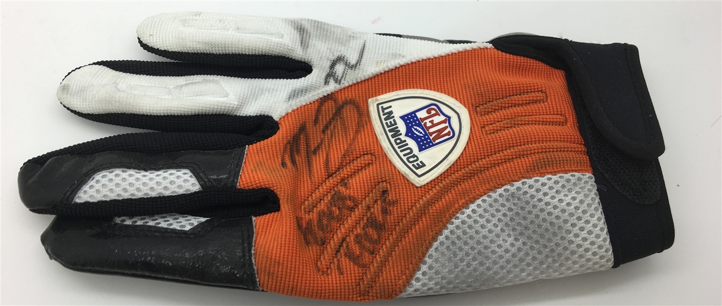 Matt Forte Signed & Game Used/Worn 2008 Rookie Bears Football Glove (PSA/DNA)