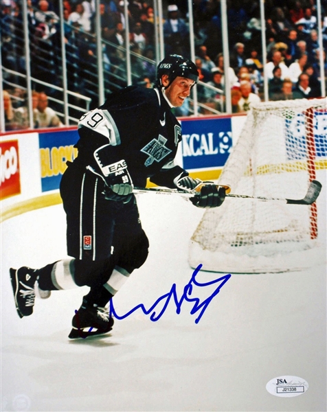 Wayne Gretzky Signed Los Angeles Kings 8" x 10" Photo (JSA)