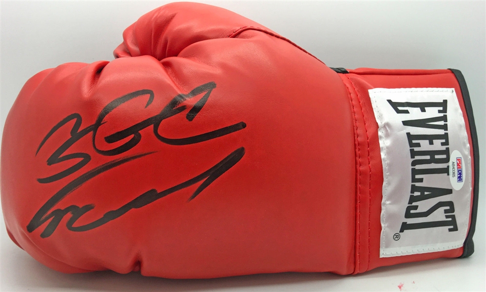Gennady Golovkin Signed Red Everlast Boxing Glove (PSA/DNA)