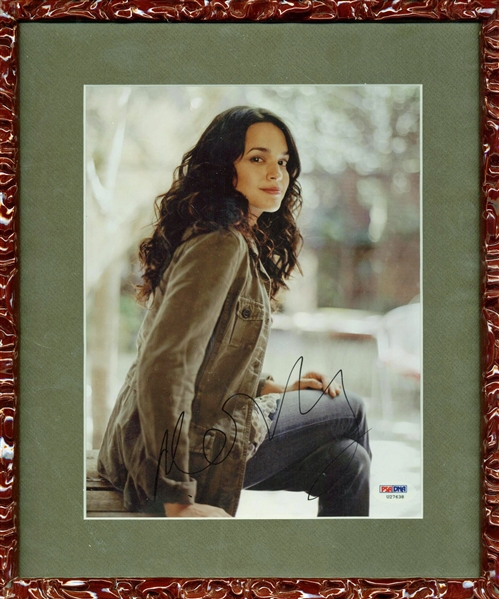Norah Jones Signed & Framed 8" x 10" Color Photograph (PSA/DNA)
