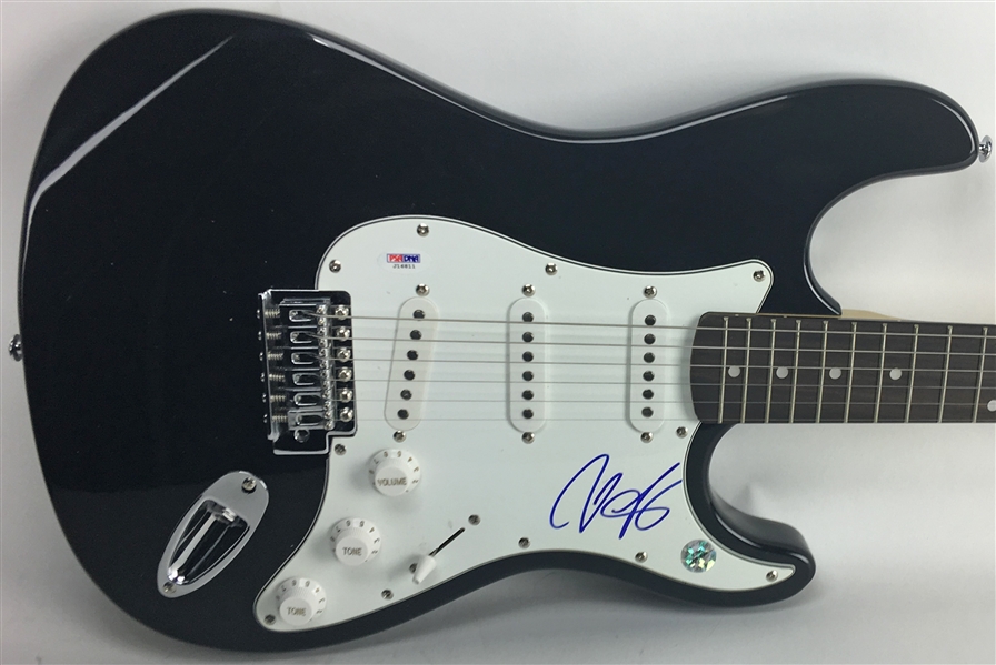 Steven Tyler Signed Stratocaster Style Guitar (PSA/DNA)