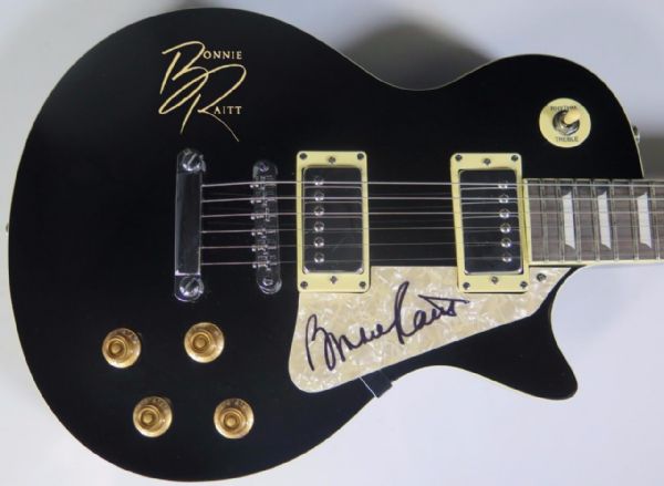 Bonnie Raitt Signed Guitar (PSA/JSA Guaranteed)