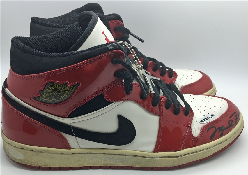 Michael Jordan RARE Signed Air Jordan 1 Sneakers (Upper Deck)
