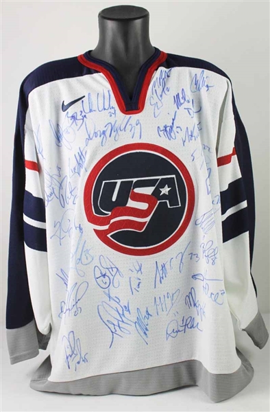 Mens Team USA Hockey Multi-Signed Jersey w/Hull, Madano, Chelios & Others (JSA)