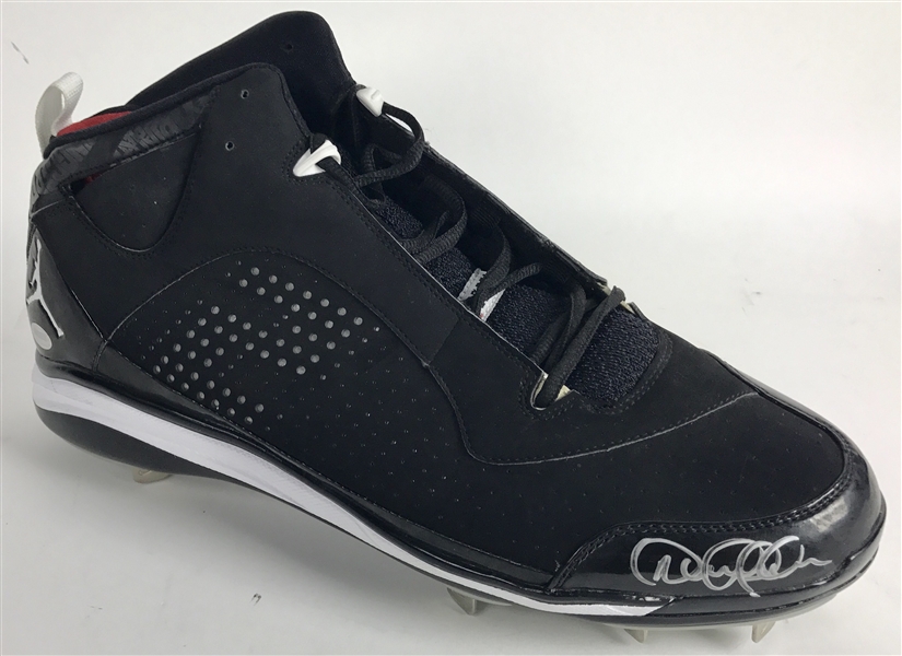 Lot Detail - Derek Jeter Signed Nike DJ2 Game Style Baseball Cleat ...