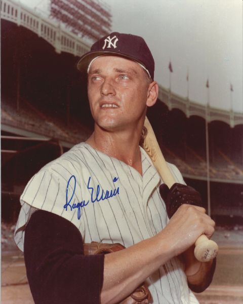Roger Maris Near-Mint Signed New York Yankees 8" x 10" Color Photograph (JSA)