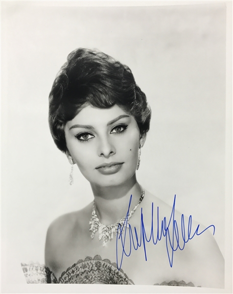 Sophia Loren Stunning Vintage 8" x 10" B&W Portrait Photo (PSA/DNA)