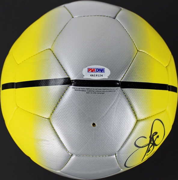 Lot Detail - Neymar Signed Nike Neymar Model Soccer Ball (PSA/DNA)