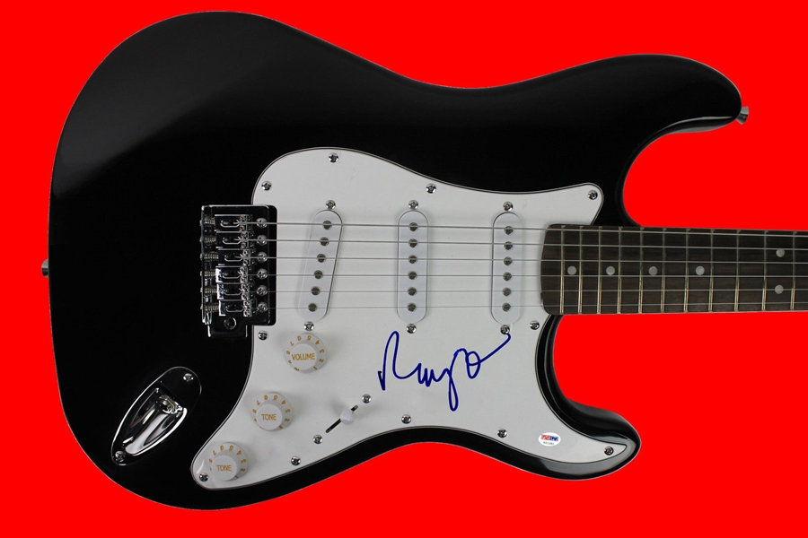 The Kinks: Ray Davies Signed Strat-Style Electric Guitar (PSA/DNA)