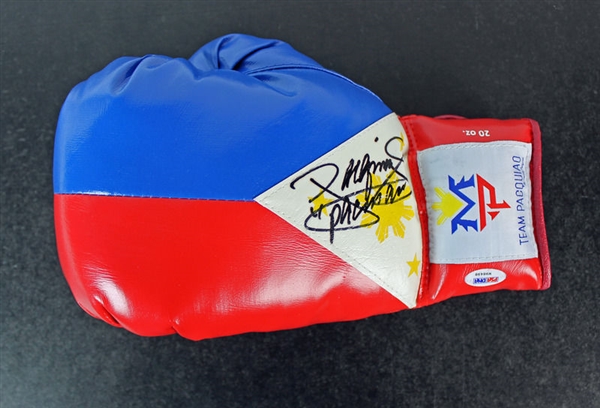 Manny Pacquiao Signed Team Pacquaio Boxing Glove (PSA/DNA)