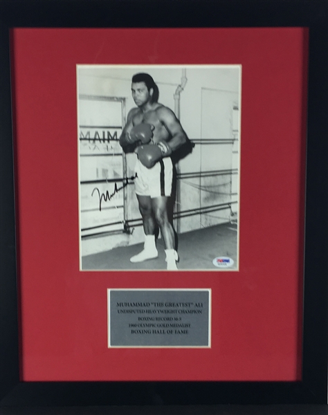 Muhammad Ali Signed 8" x 10" Black & White Photograph (PSA/DNA)