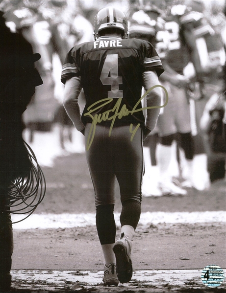 Brett Favre Signed 8" x 10" Photograph (Favre COA)