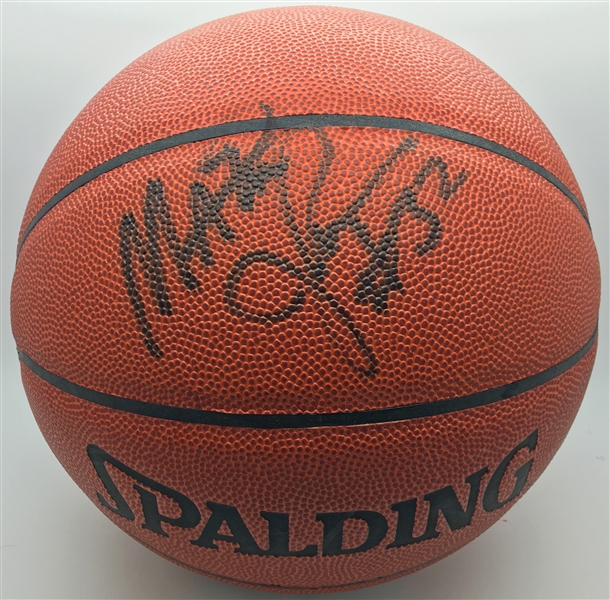Magic Johnson Vintage Playing-Era Signed NBA Basketball (Beckett)