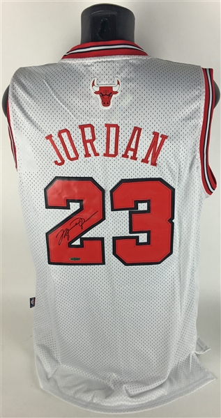 Michael Jordan Signed Stitched Chicago Bulls NIKE Jersey (Upper Deck)