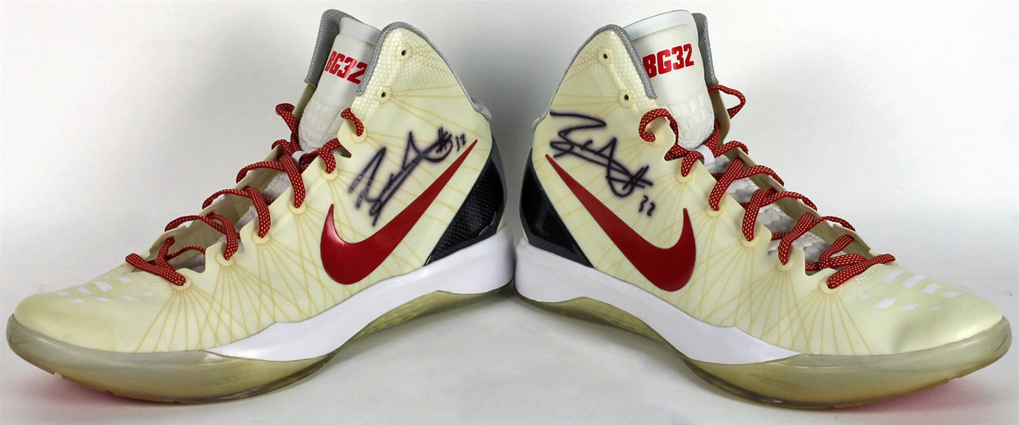 Blake Griffin Dual Signed Nike Personal Model Game Used Basketball Sneakers (BAS/Beckett)