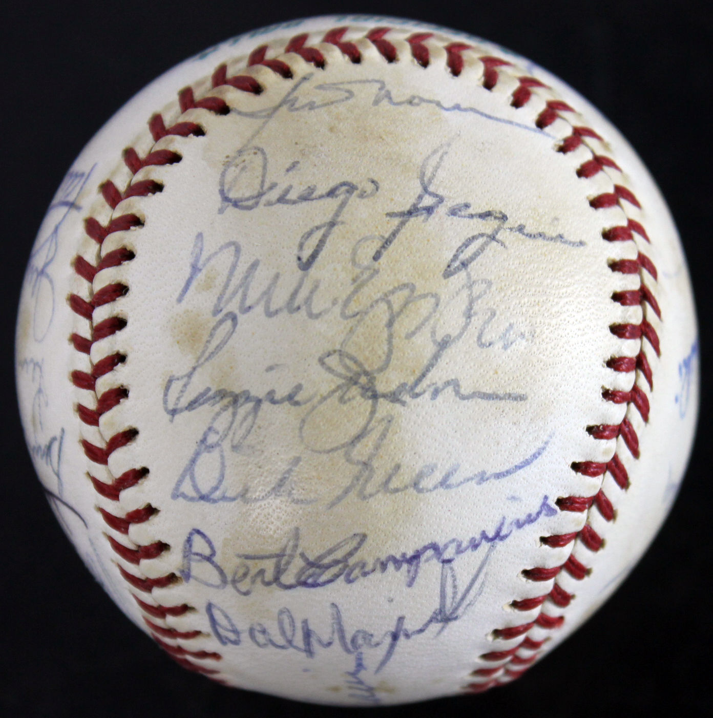 Lot Detail - 1972 World Champion Oakland A's Team Signed Baseball w/ 27 ...