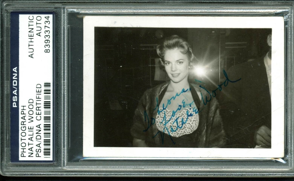 Natalie Wood Signed 2.5" x 3.5" Candid Photograph (PSA/DNA Encapsulated)