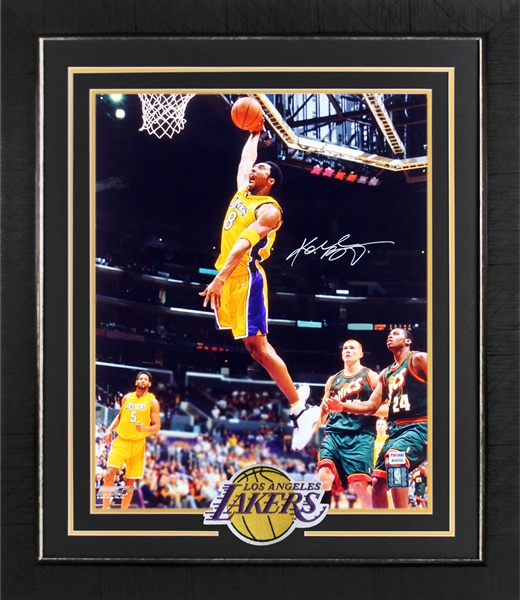 Kobe Bryant Signed & Framed 16" x 20" Color Photo w/Full Signature (PSA/DNA)