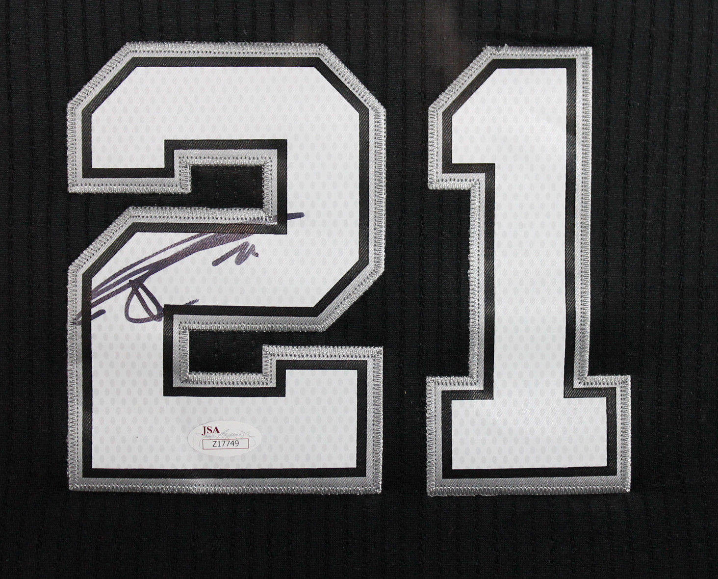 Lot Detail - Tim Duncan Signed Jersey in Custom Framed Display (JSA)