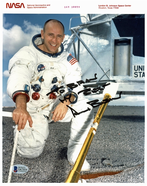 Apollo XII: Alan Bean Signed 8" x 10" Color Photograph (BAS/Beckett)