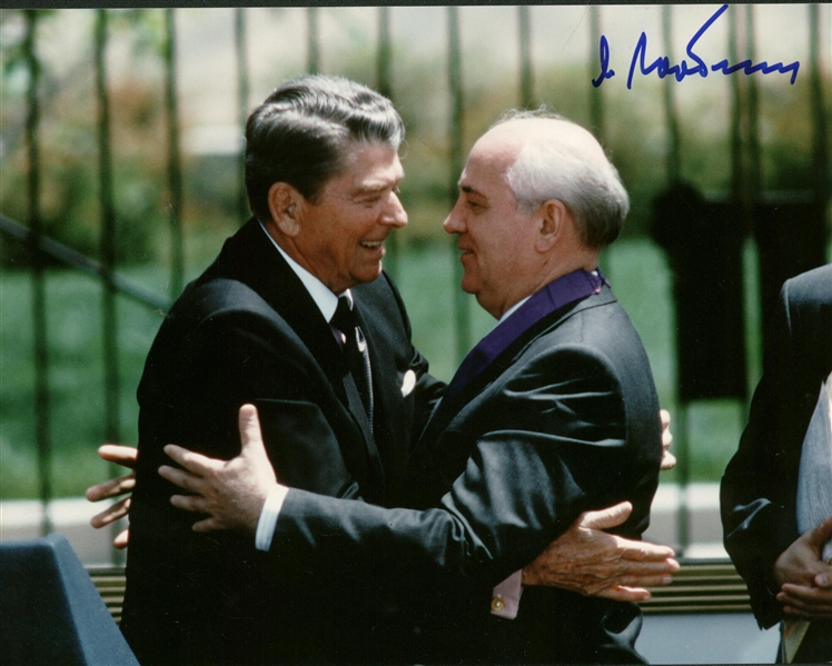 Mikhail Gorbachev Signed 8" x 10" Color Photograph (Beckett/BAS Guaranteed)