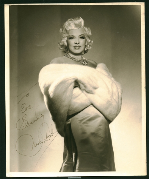 Mae West Vintage Signed 8" x 10" Photograph (Beckett/BAS)