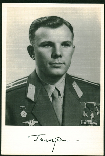 Yuri Gagarin Rare Signed 3.5" x 5" Photograph (Beckett/BAS)