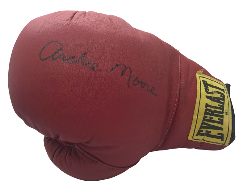Archie Moore Signed 16 oz Red Everlast Boxing Glove (Beckett/BAS Guaranteed)