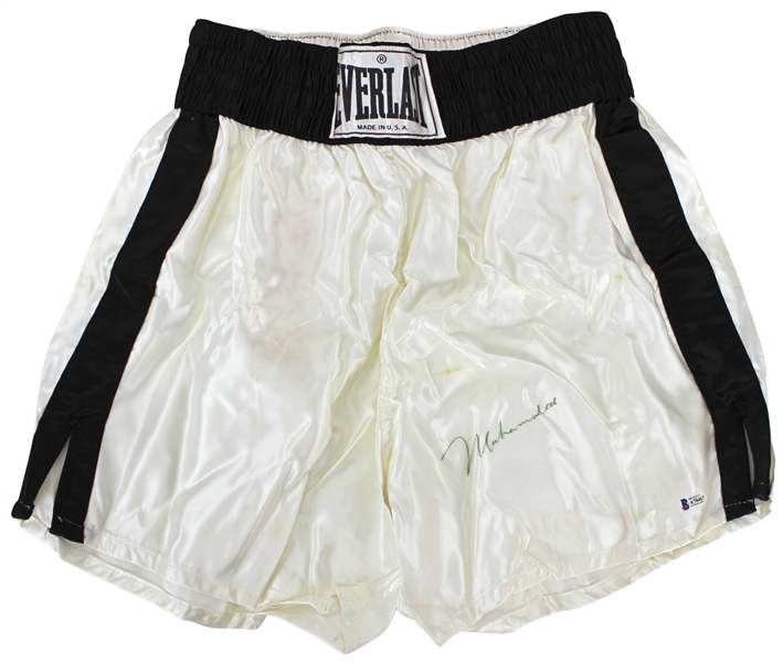 Muhammad Ali Signed Vintage Everlast Silk Boxing Shorts (Beckett/BAS)