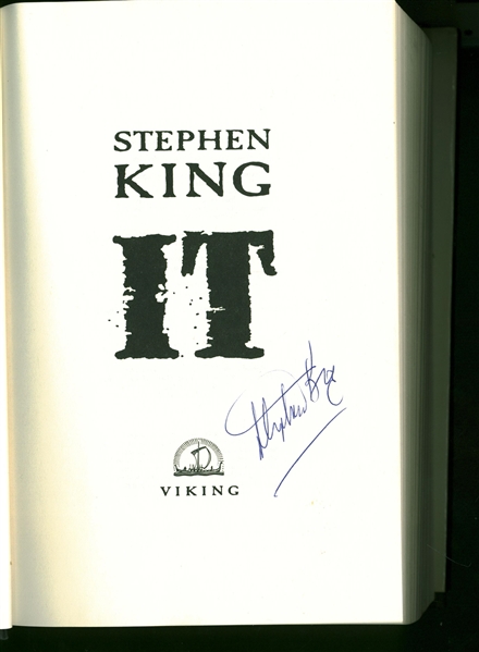 Stephen King Signed FIRST EDITION, FIRST PRINTING Hardcover "IT" Book (Beckett/BAS Guaranteed)