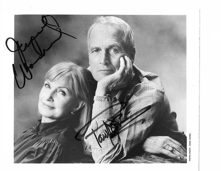 Paul Newman & Joanne Woodward Dual Signed 8" x 10" Photograph (Beckett/BAS Guaranteed)