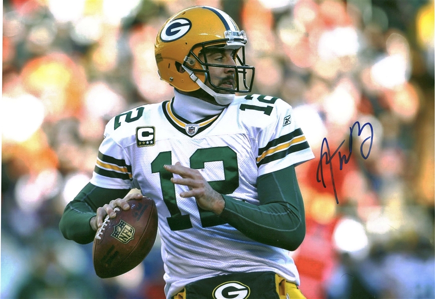 Aaron Rodgers Signed 12" x 16" Photograph (Beckett/BAS)