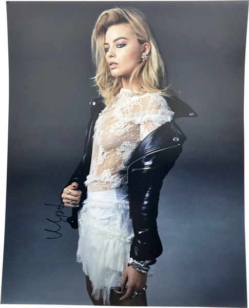 Margot Robbie Signed 16" x 20" Photograph (Beckett/BAS Guaranteed)