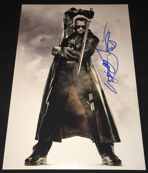 Blade: Wesley Snipes Signed 12" x 18" Photograph (Beckett/BAS Guaranteed)