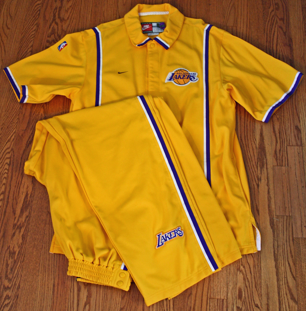 Lot Detail - 1998-99 Kobe Bryant Los Angeles Lakers Complete Warm Up Suit  w/ Shooting Shirt & Tear Away Pants (MEARS LOA)