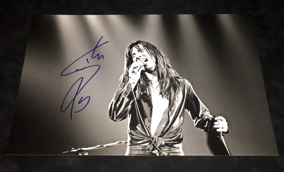 Journey: Steve Perry Signed 12" x 18" Photograph (Beckett/BAS Guaranteed)