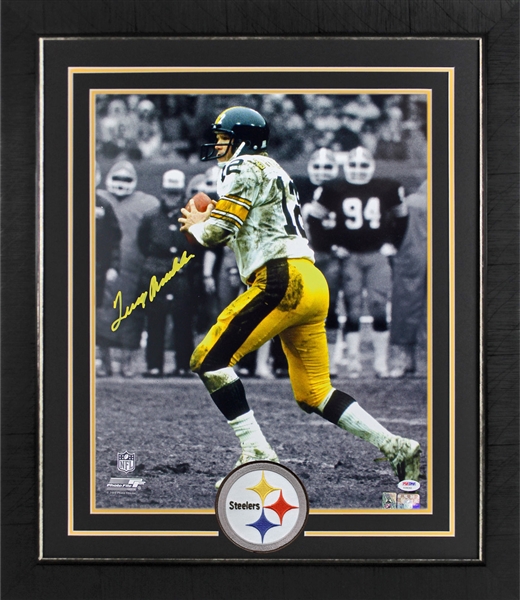 Terry Bradshaw Signed 16" x 20" Photograph in Custom Framed Display (PSA/DNA)