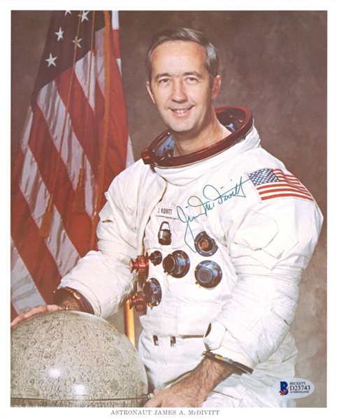 Astronaut James McDivitt Rare Signed 8" x 10" NASA Photograph (Beckett/BAS)