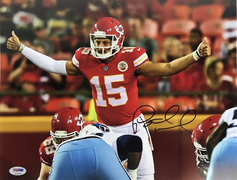 Patrick Mahomes Signed 11" x 14" Chiefs Photograph (PSA/DNA)