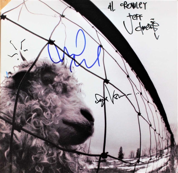 Pearl Jam Multi-Signed "Vs" Record Album (3 Sigs)(Beckett/BAS)