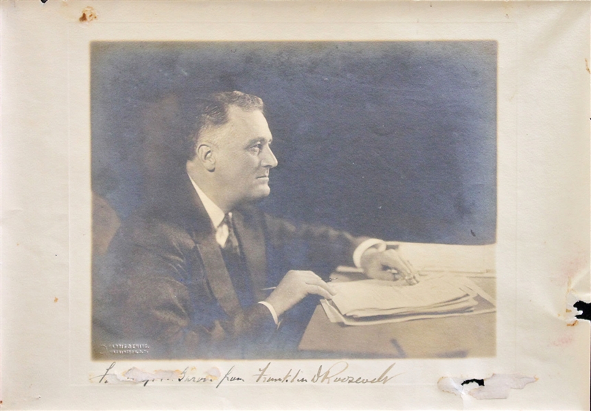 President Franklin D. Roosevelt Signed Over-Sized 10" x 13 Harris & Ewing Photograph (Beckett/BAS)